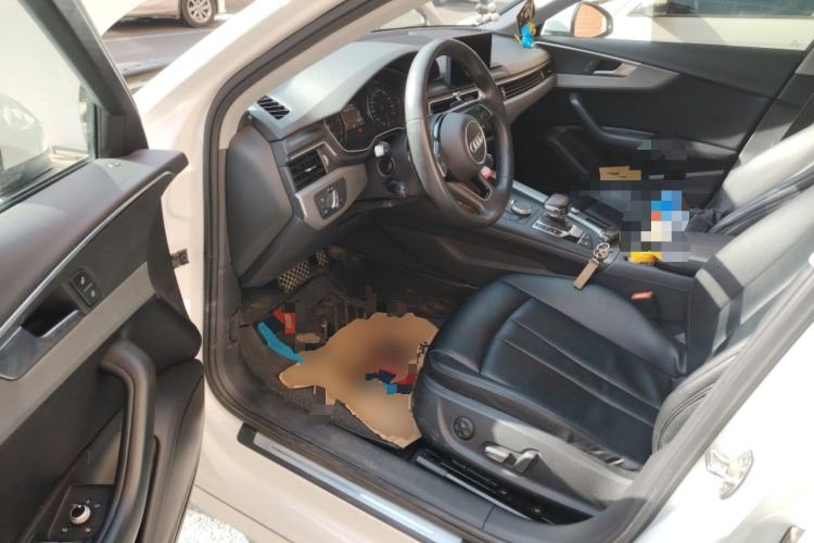 Used Audi A4L 2019 40 TFSI Ambition China VI Driver Seat