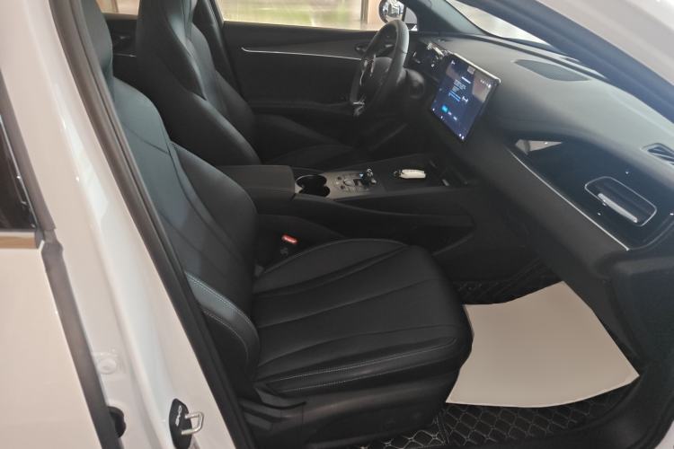 Used BYD Seal 06 New Energy 2025 DM-i Smart Drive 80KM Luxury Model Right Front Seat