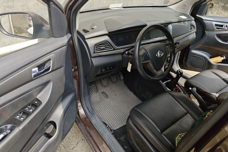 Used CHANGAN KAICHENG Oushang A600 2016 1.5L Manual Luxury 7-Seater Driver Seat