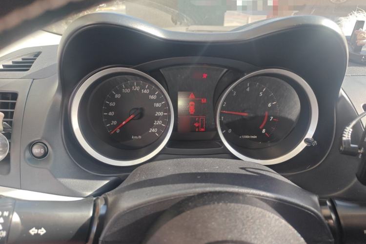 Used Mitsubishi Lancer EX 2016 1.8L CVT Black-and-White Retro Edition
