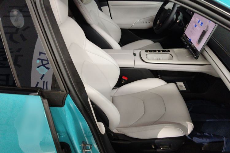 Used Xiaomi Auto SU7 2024 Four-Wheel Drive Ultra-Long Range Advanced Intelligent Driving Max Edition Right Front Seat