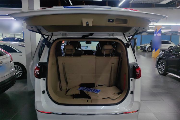 Used Buick GL8 2021 ES Land Cruiser 653T Luxury Edition