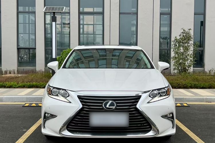 Used Lexus ES 2015 300h Comfort Edition Exterior 7
