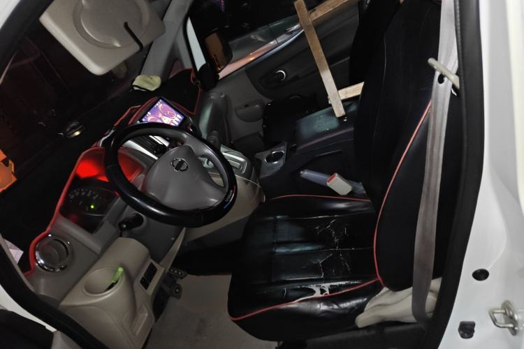 Used Nissan NV200 2014 1.6L CVT Zunya Model China IV Standard