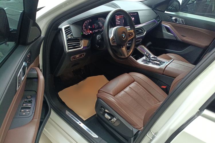 Used BMW X6 2020 xDrive40i Luxury Model with M Sport Package
