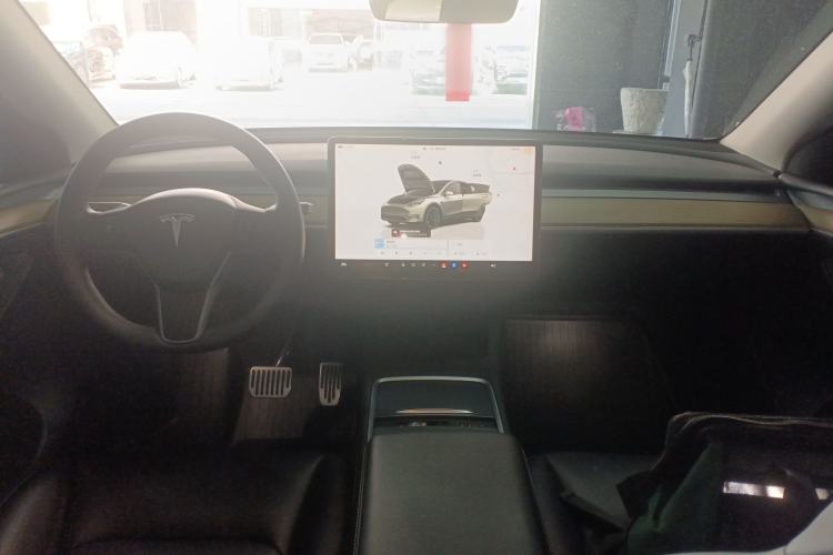 Used Tesla Model Y 2022 Long-Range All-Wheel-Drive Version