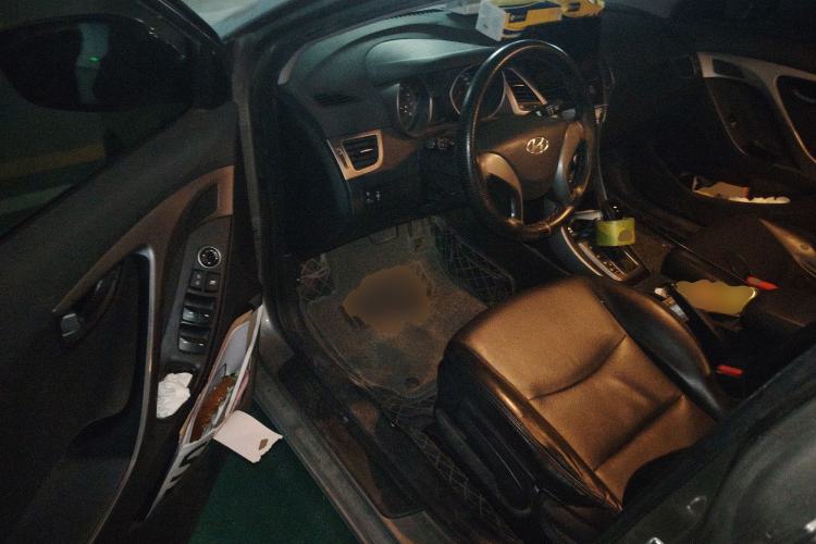 Used Hyundai Elantra (5th Generation / Langdong) 2016 1.6L Automatic Smart Version