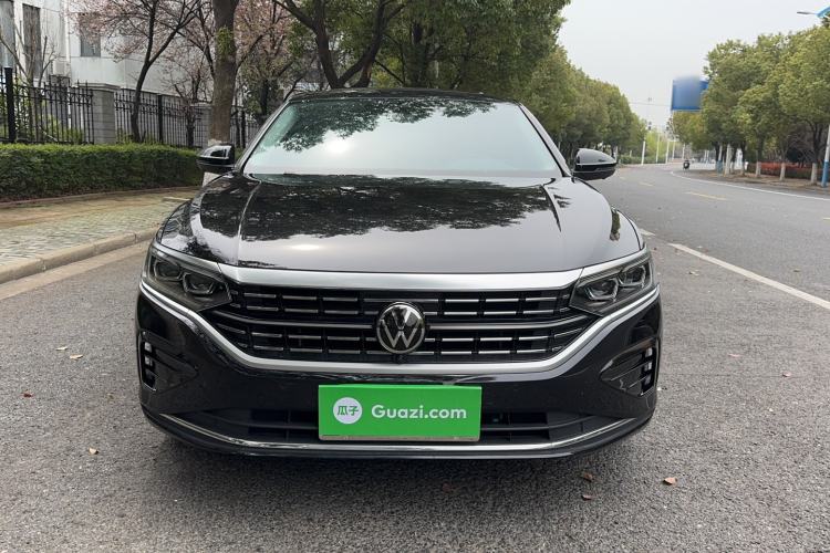 Used Volkswagen Passat 2023 Facelift 330TSI Luxury Edition
