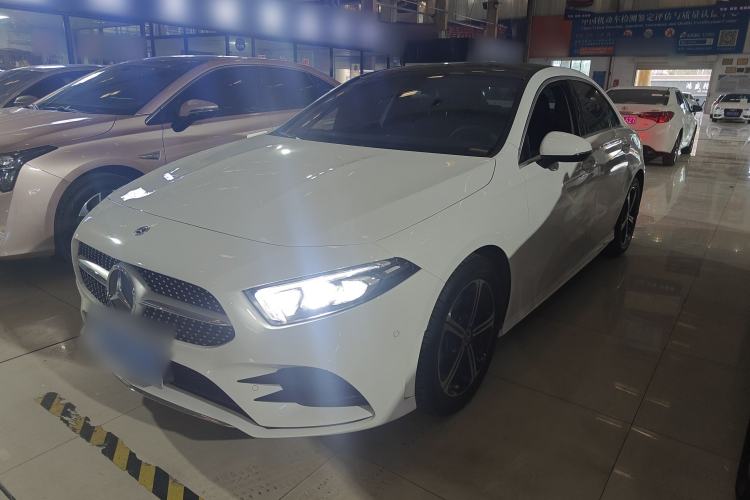 Used Mercedes-Benz A-Class 2022 Revised Version A 200 L Sport Sedan Fashionable Style