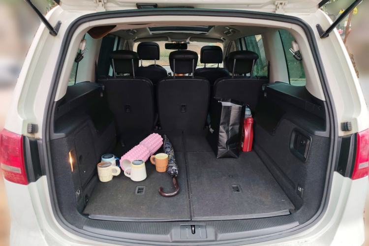 Used Volkswagen Sharan 2013 1.8TSI Comfort Model Euro IV
