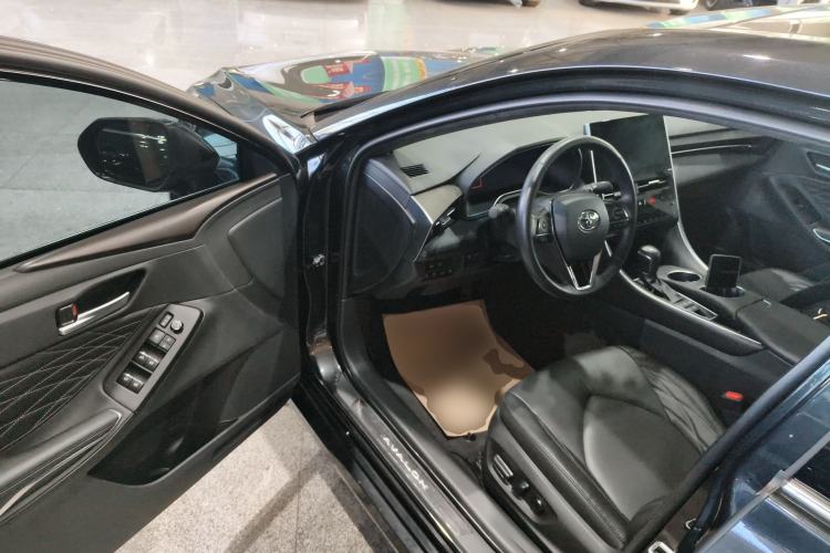Used Toyota Avalon 2023 2.5L Touring Premium Edition Driver Seat