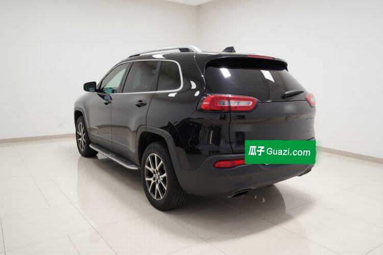 Used Jeep Cherokee 2016 2.4L Leading Smart Version Exterior 2