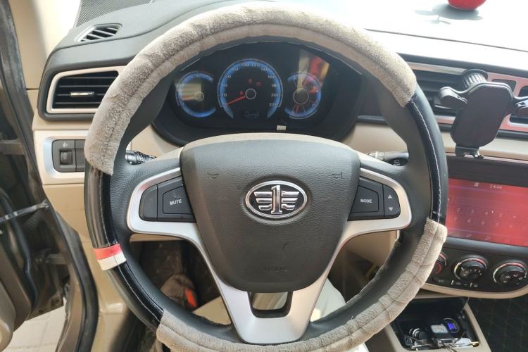 Used FAW Junpai D60 2015 1.5L Manual Luxury Model Steering Wheel