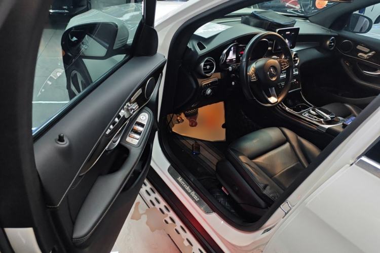 Used Mercedes-Benz GLC 2019 Facelift GLC 260 L 4MATIC Luxury Model
