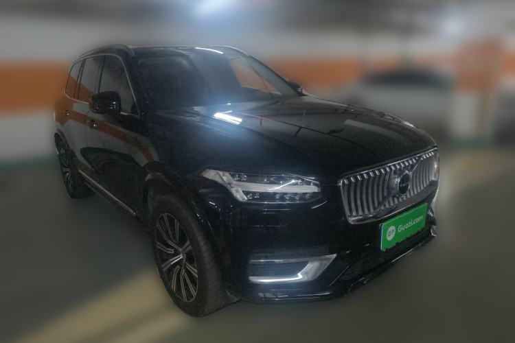Used Volvo XC90 2020 T6 Zhiyi Luxury 7-Seater Front Right 45 Deg