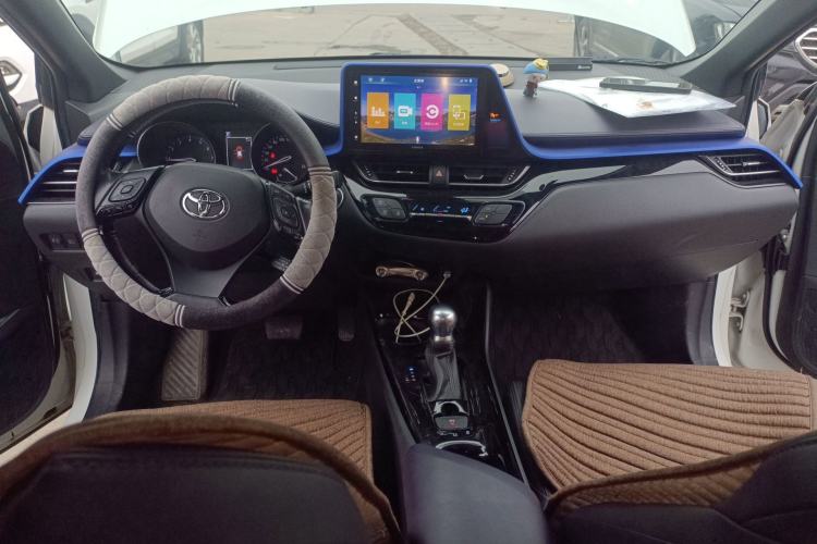 Used Toyota IZOA 2018 2.0L Yichi Version China VI Standard Center Console