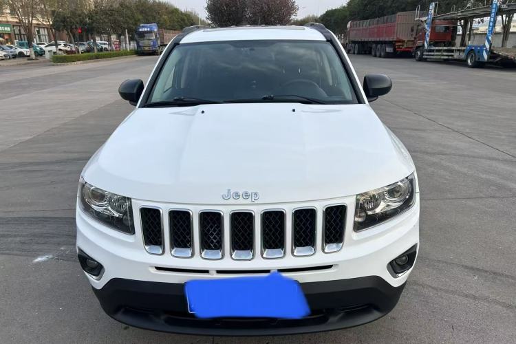 Used Jeep Compass 2015 2.0L two-wheel drive sport version