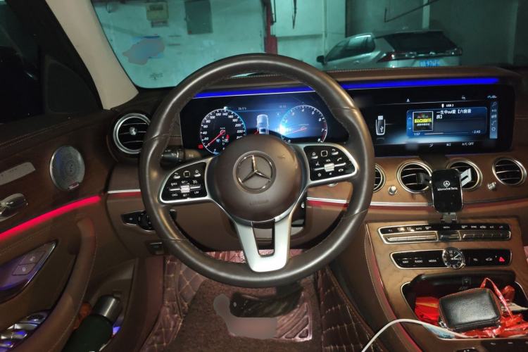 Used Mercedes-Benz E-Class 2020 Restyled E 300 L Exclusive Edition Steering Wheel