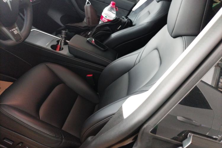 Used Tesla Model Y 2023 Rear-Wheel-Drive Version
