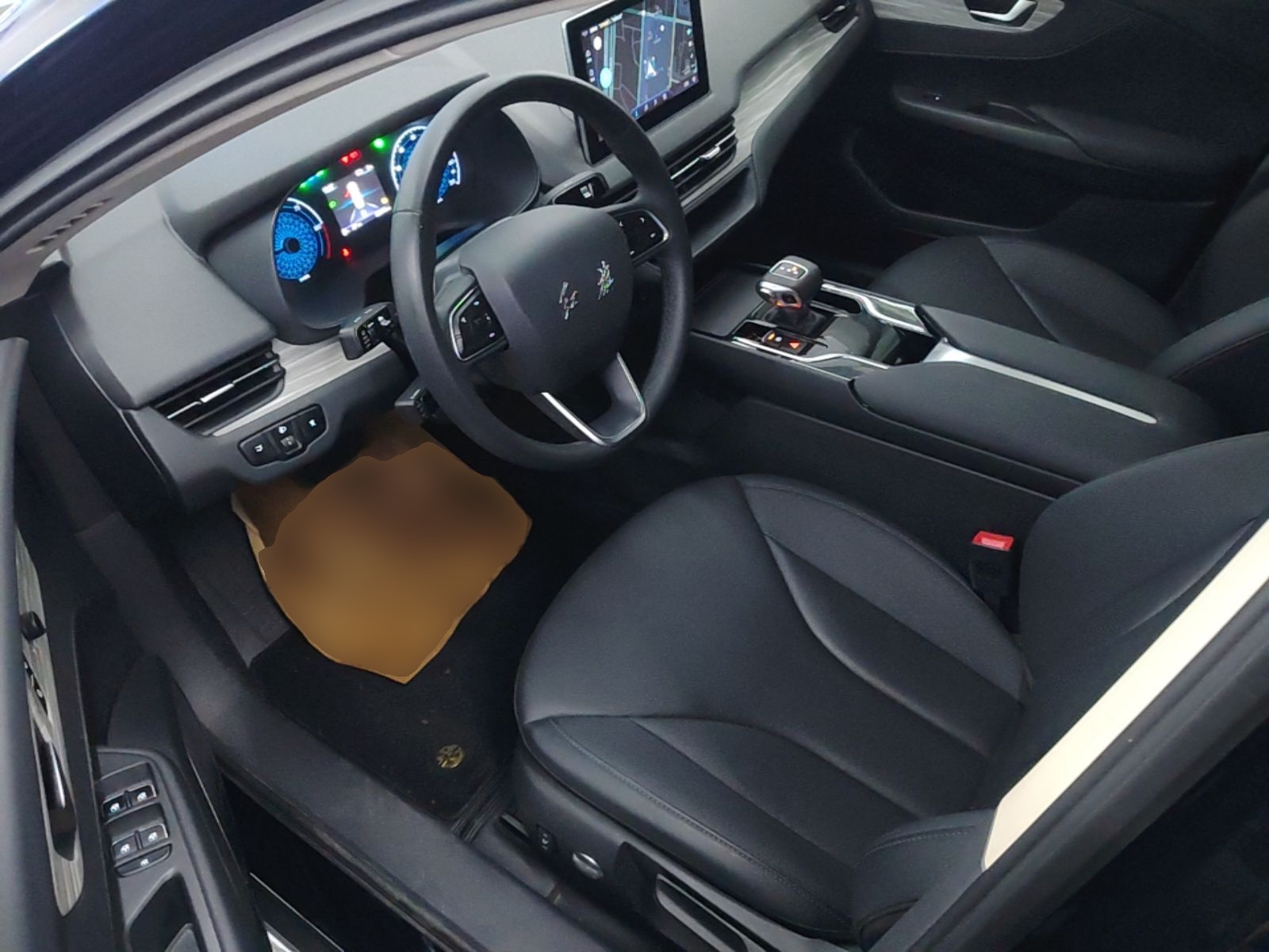 Hongqi E-QM5 2024 610 km PLUS — снимка 18