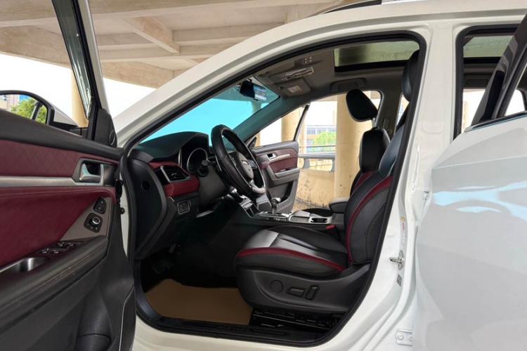 Used Haval H6 Coupe 2021 Smart Connect Edition 1.5T Automatic Two-Wheel Drive Luxury Smart Connect Version Interior 1