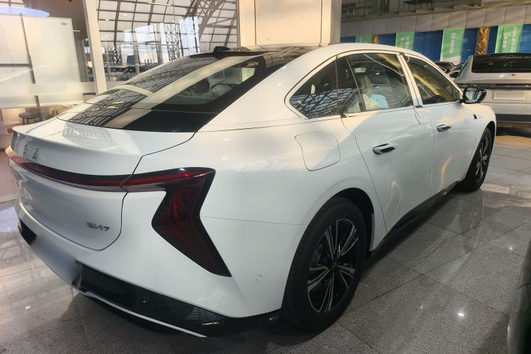 Used Hongqi EH7 2025 600 Smart Selection Edition
