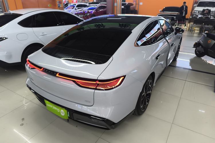 Used Geely Galaxy E8 2025 700 km Long-Range Intelligent Driving Version Rear Right 45 Deg