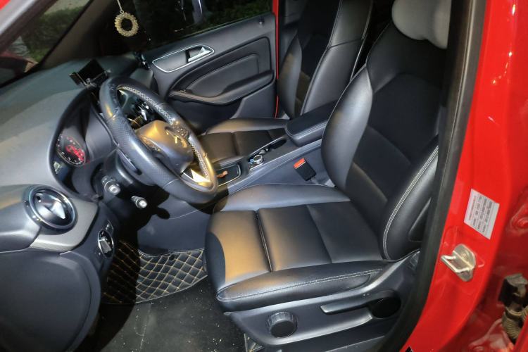 Used Mercedes-Benz B-Class 2017 B 200 Sport Edition Left Front Seat