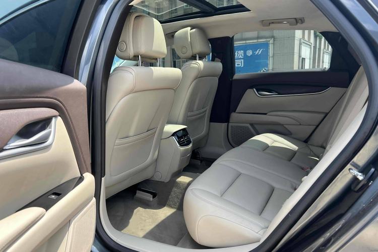 Used Cadillac XTS 2014 28T Comfort Version
