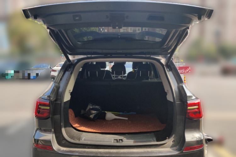 Used Roewe RX5 2023 PLUS 330TGI Automatic Trendsetting Smart Edition
