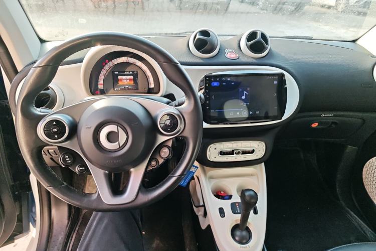 Used smart fortwo 2015 1.0L 52 kW Hardtop Passion Edition