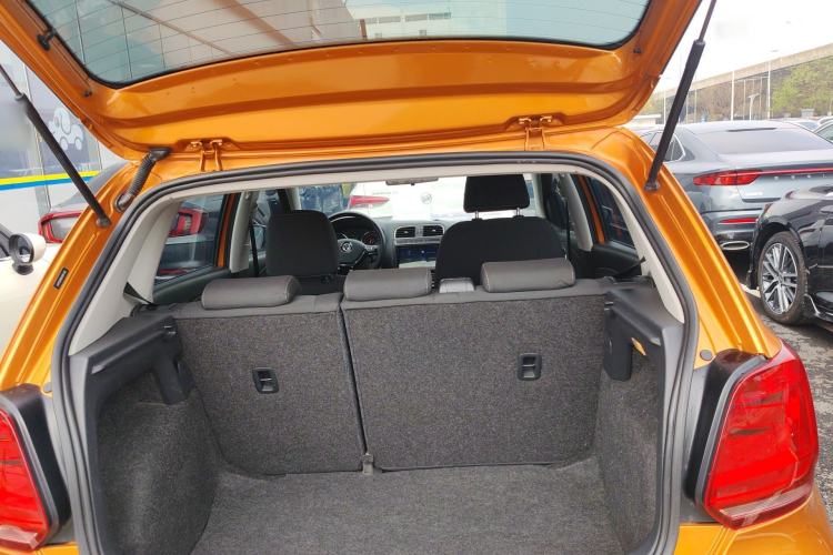 Used Volkswagen Polo 2016 1.6L Cross Polo Automatic Trunk