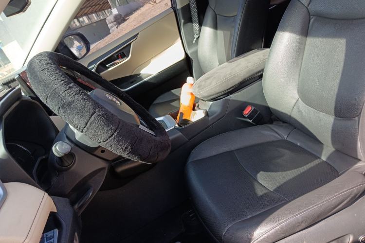 Used Toyota RAV4 2020 Dual-Engine 2.5L E-CVT Four-Wheel Drive Elite Edition Left Front Seat