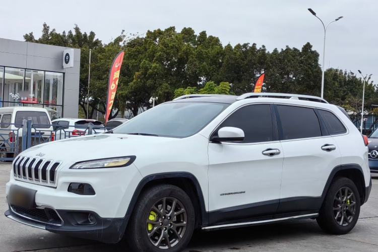Used Jeep Cherokee 2017 2.0L Superior Edition