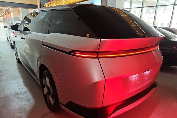 Used XPeng X9 2024 702 Ultra-Long Range Pro