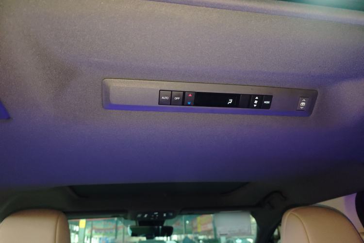 Used Toyota Granvia 2023 2.5L Hybrid Prestige PLUS Edition