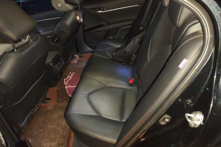 Used Toyota Camry 2023 2.0G Luxury Edition
