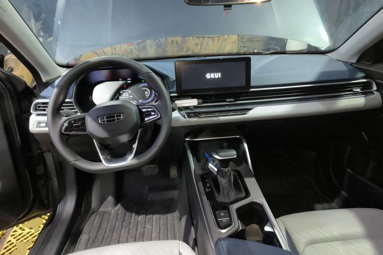 Used Geely Auto Emgrand 2022 4th Generation 1.5L CVT Flagship Model Center Console