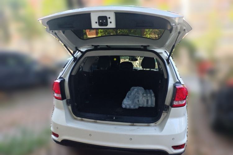 Used Dodge Journey 2014 2.4L Two-Wheel Drive Touring Edition Trunk