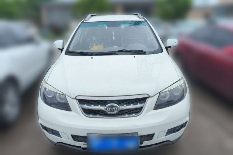 Used BYD S6 2014 2.0L Manual Luxury 5-Seater