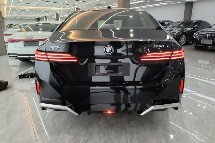 Used BMW 5 Series 2025 530Li Luxury Edition M Sport Package