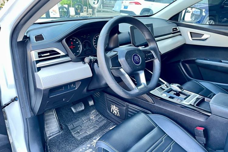 Used BYD Qin New Energy 2019 Standard Edition for Travel Interior 3