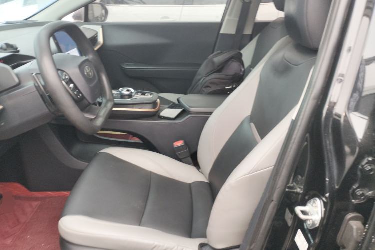 Used Toyota bZ3 2023 517 km Elite PRO Left Front Seat