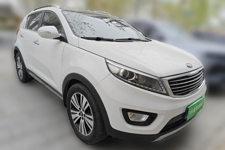 Used Kia Sportage R 2016 2.0L Automatic Two-Wheel Drive DLX Front Right 45 Deg