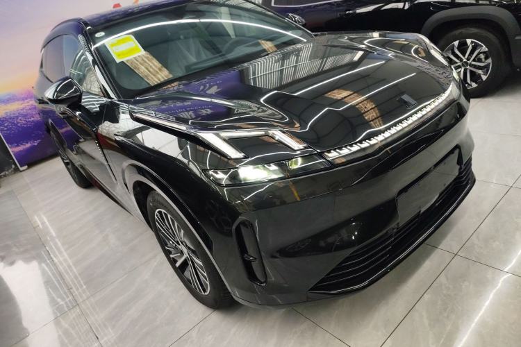 Used Lynk & Co 08 EM-P 2025 120km Long-Range Halo Exterior 2