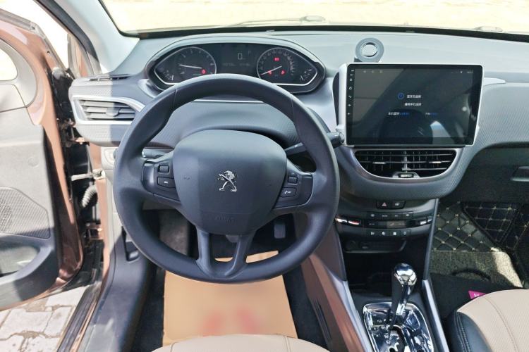 Used Peugeot 2008 2014 1.6L Automatic Fashion Edition Steering Wheel
