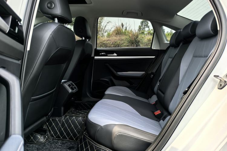 Used Volkswagen Lavida 2023 Revised Version 1.5L Automatic Starry Sky Edition – 5 Million Units Interior 2