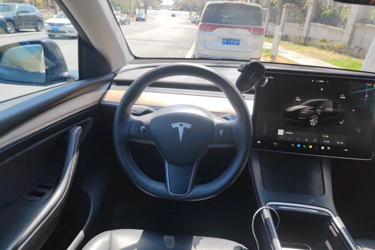 Used Tesla Model Y 2022 Rear-Wheel-Drive Version Steering Wheel