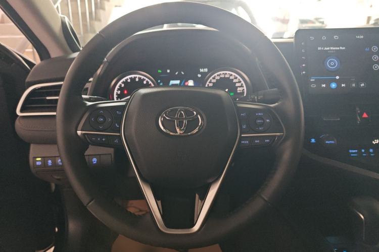 Used Toyota Camry 2021 2.0G Luxury Edition Steering Wheel