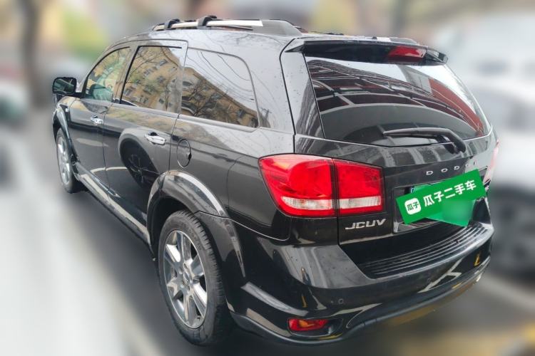 Used Dodge Journey 2013 2.4L Two-Wheel Drive Luxury Version Rear Left 45 Deg